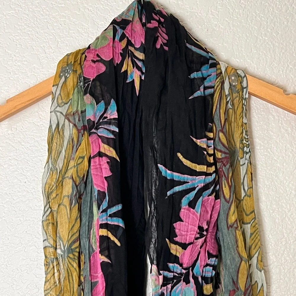 Like new floral black polyester lightweight wrap scarf